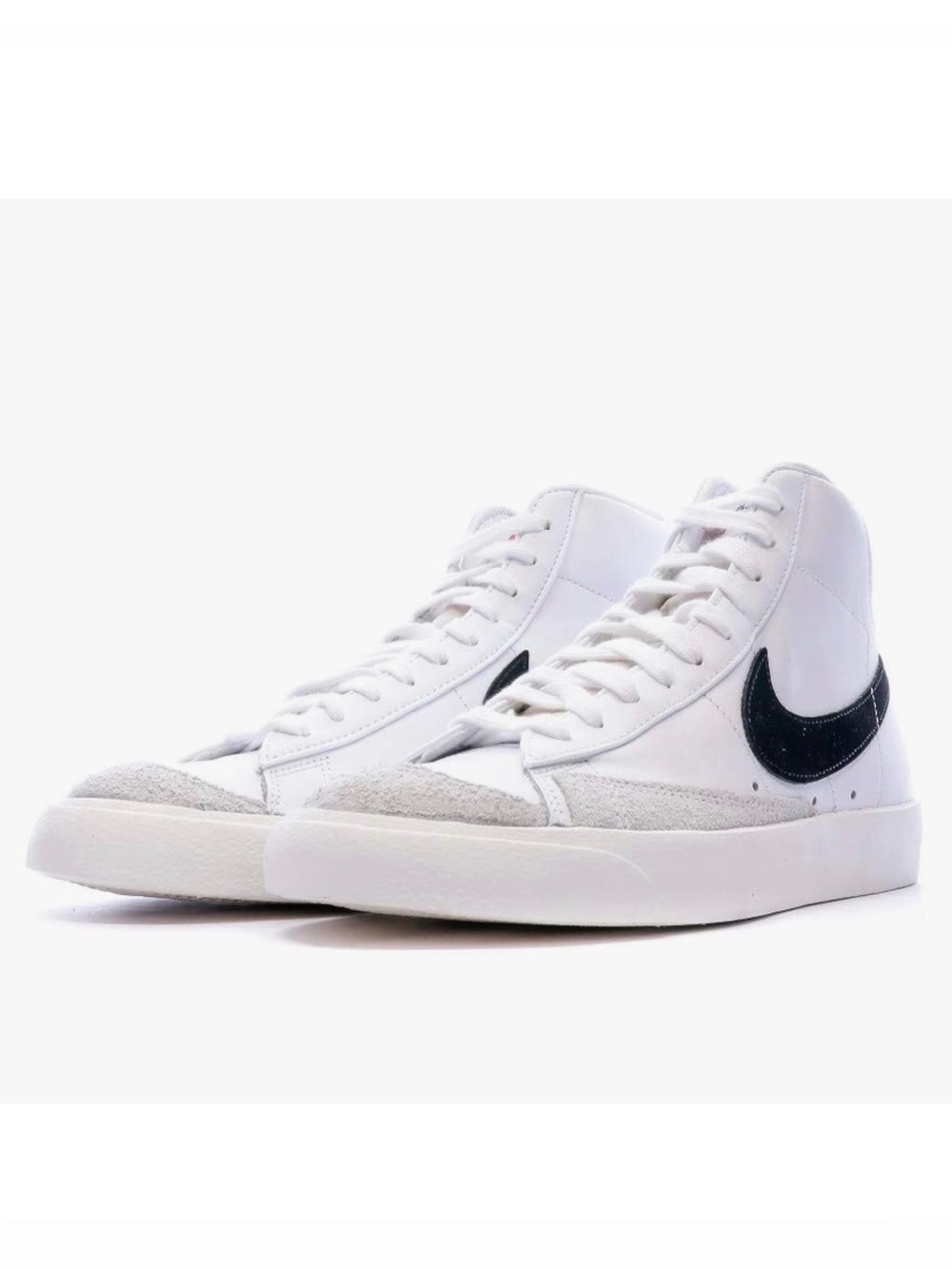 Nike Blazers 77 Mid White with Black Swoosh Athletic Sneakers Men’s 8.5